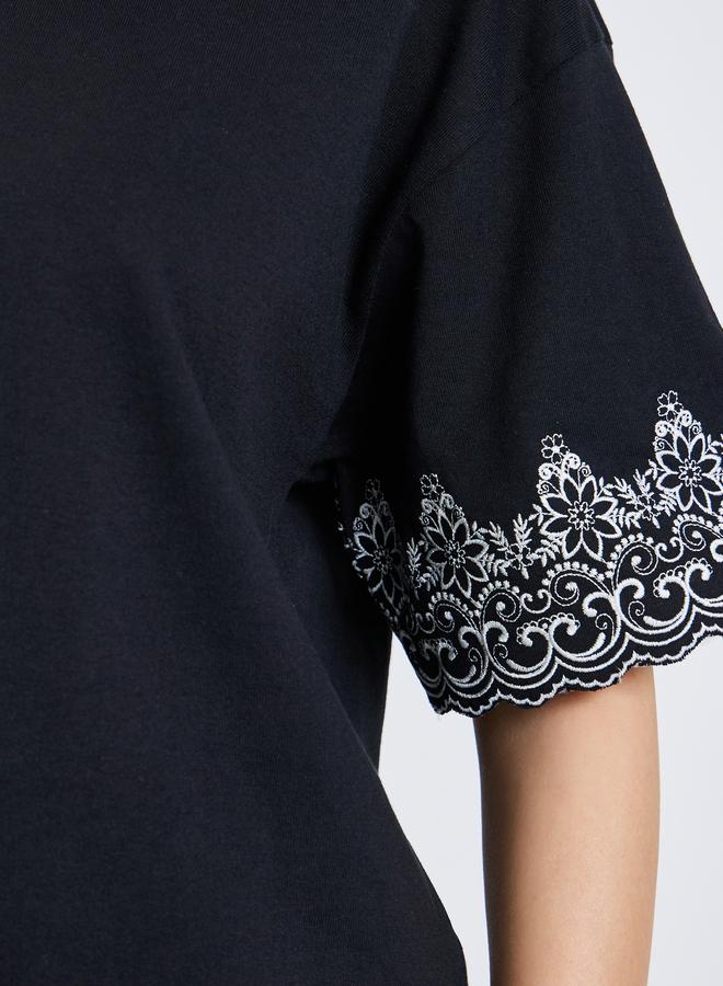 Styli Women Black Embroidered Sleeve Oversized T-Shirt - Image 3